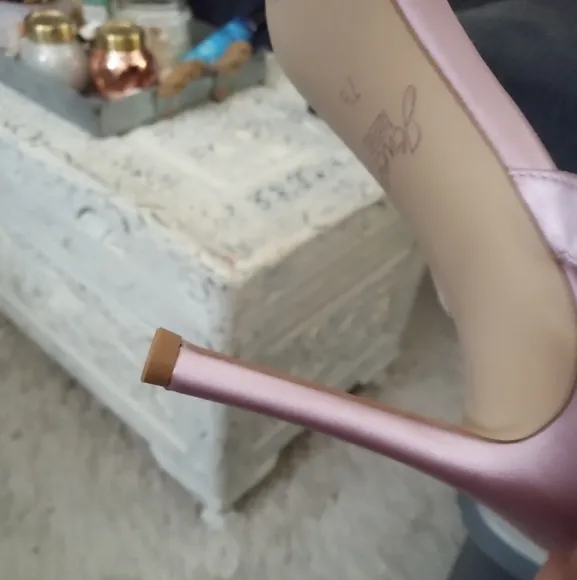 🆕⭐ BADGLEY MISCHKA pink satin rhinestone heel sandals