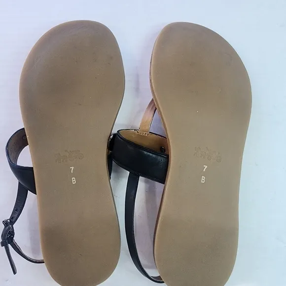 🌸 Coach | Gracie Patent Leather Thomg Sandals , size 7, Black
