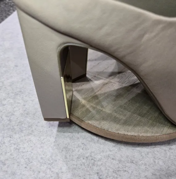 🐢 DKNY  Ritzy Peep Toe Bootie Slide Sandal Size 8.5 like new!