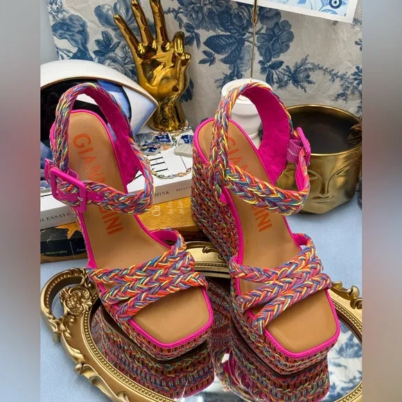 🆕 GIANNI BINI 🧿 NWOB Santi Woven Beaded Wedge Sandals - Rainbow Multi, Sz US 8