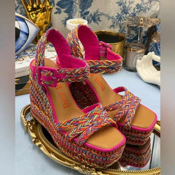 🆕 GIANNI BINI 🧿 NWOB Santi Woven Beaded Wedge Sandals - Rainbow Multi, Sz US 8