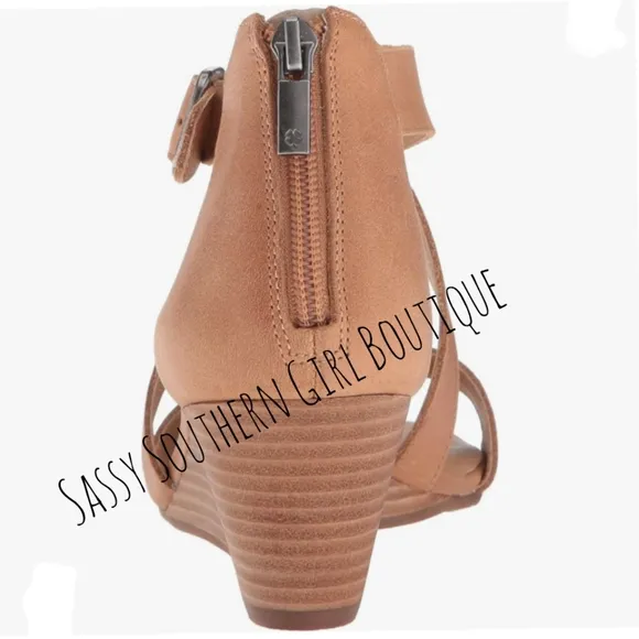 ⭐🆕 Lucky Brand natural leather wedge sandals