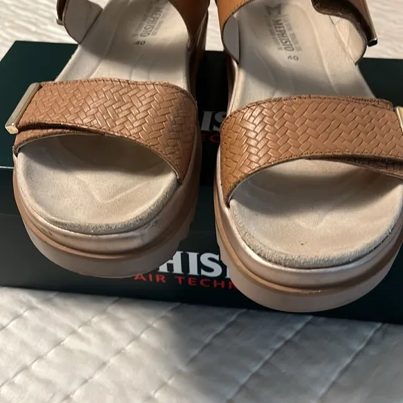 🌷 Mephisto Dominica color Brandy Women's Tan Sandals