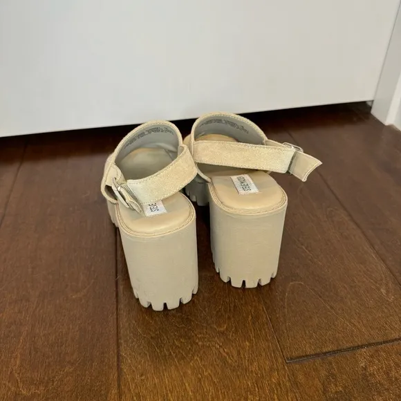 🛍️ Steve Madden Beige Sandy Sunnyside Slingback Lug Sole Sandals Heels Size 7