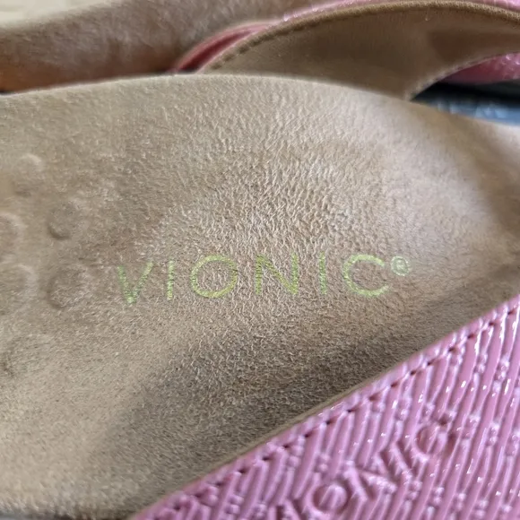 🐢 Vionic Hilda Sandals Size 8 New In Box!