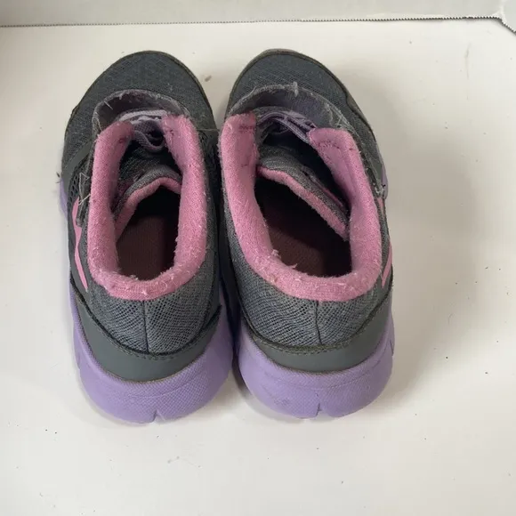 4 piece bundle size 1 tennis shoes sneakers sandals black gray pink brown