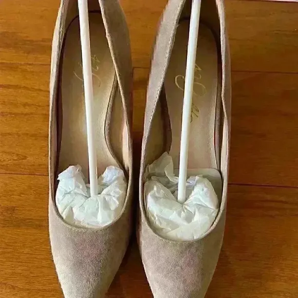 42 GOLD Womens Tan Rafee Heels.Size 6.5 BRAND NEW