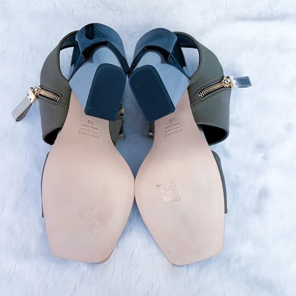 $450 | NIB | Loriblu Made in Italy Open Toe Sandals Lycra Olive Metal Square Toe