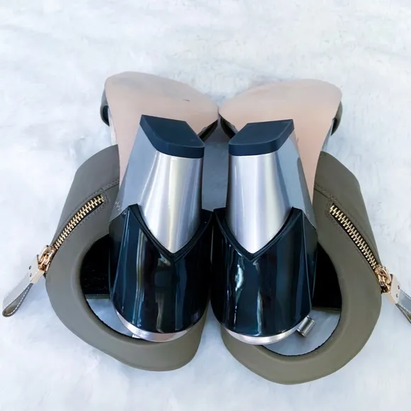 $450 | NIB | Loriblu Made in Italy Open Toe Sandals Lycra Olive Metal Square Toe