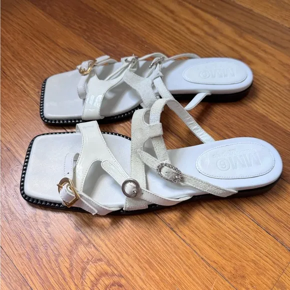 $767 MM6 Maison Margiela White Suede Toe Ring Thong Tabi Sandals rhinestone gold