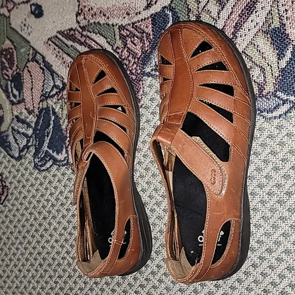 Abeo smart system fisherman sandals brown leather euc