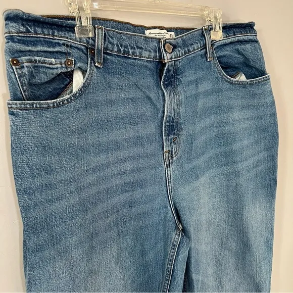 Abercrombie &amp; Fitch Ultra High Rise 90s Straight Jean sz 34 Y2K Curve Love 18R