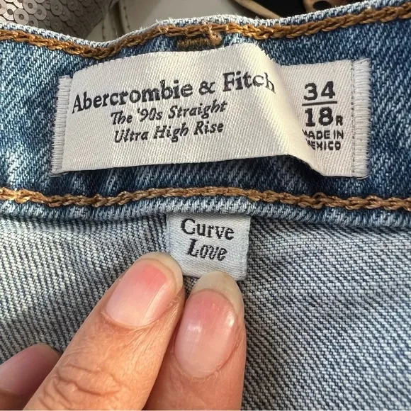 Abercrombie &amp; Fitch Ultra High Rise 90s Straight Jean sz 34 Y2K Curve Love 18R