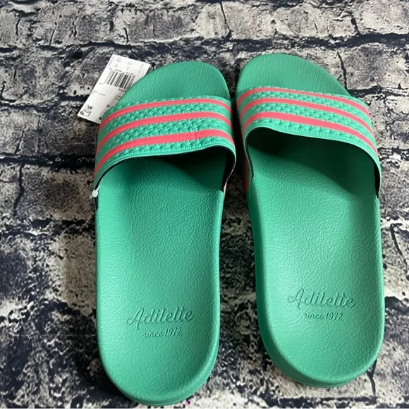Adidas Adilette Comfort Mens size 9 Slide Sandals  Green Red