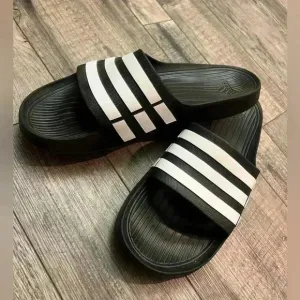 adidas size 17 Duramo Slide Black White Men Sports Sandals Slippers G15890 big
