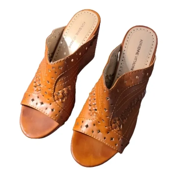 Adrienne Vittadini Wedge slip on Sandal
