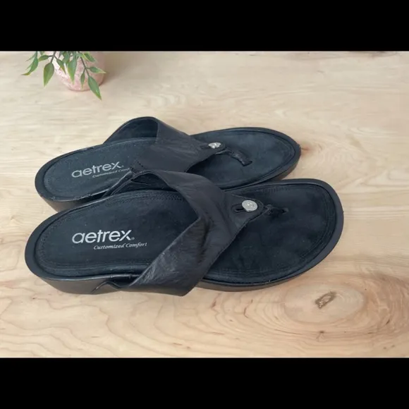Aetrex black slip on genuine leather sandals