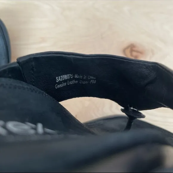 Aetrex black slip on genuine leather sandals