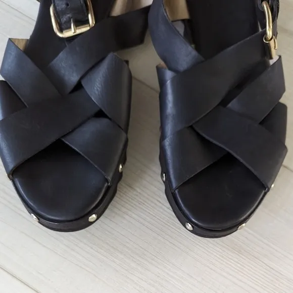 AGL Attilio Giusto Leombruni leather sandals studded Italy