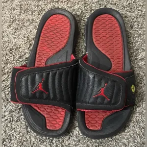 Air Jordan Hydro XIV 14 Retro Slides Sandals 654981-015 Youth Size 6 2014