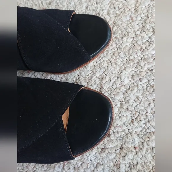Alberto Fermani Black suede Leather Heels size 37