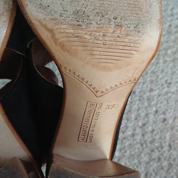 Alberto Fermani Black suede Leather Heels size 37