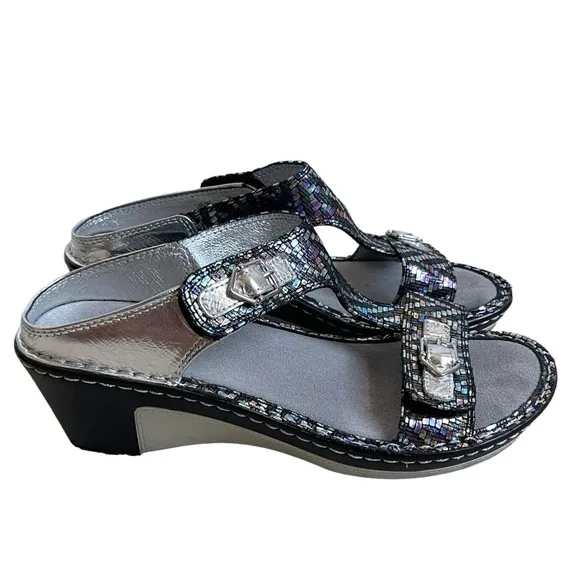 Alegria Lara Wedge Sandals Women’s Size 39 Leather Adjustable Buckle Detail