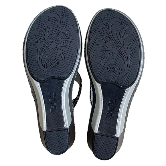 Alegria Lara Wedge Sandals Women’s Size 39 Leather Adjustable Buckle Detail