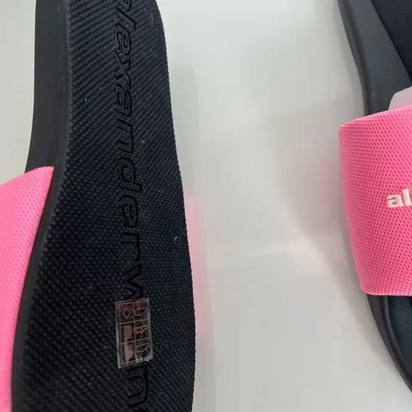 Alexander Wang Pink Pool Slide Sandals Size 39 Neon Bubblegum New NWT