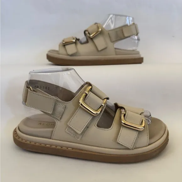 Alohas Cream Platform Sandals with Chunky Sole and Metallic Buckles