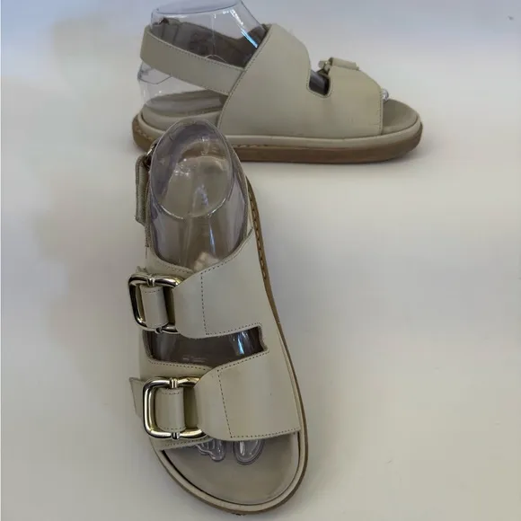 Alohas Cream Platform Sandals with Chunky Sole and Metallic Buckles