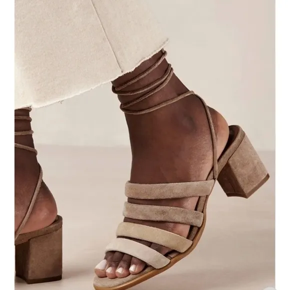 ALOHAS HEELS