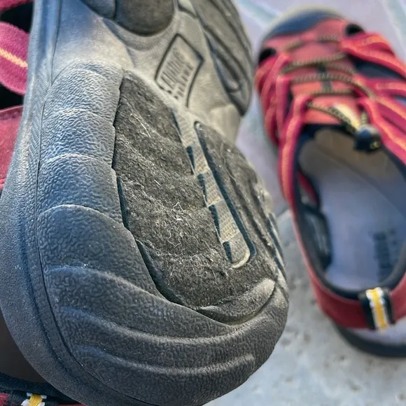 Alpine Design hiking closed toe sandals