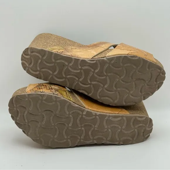 Alviero Martini Sz 38/US 7 1A Classe Italy Wedge Slip On Mules Spain Cork Map