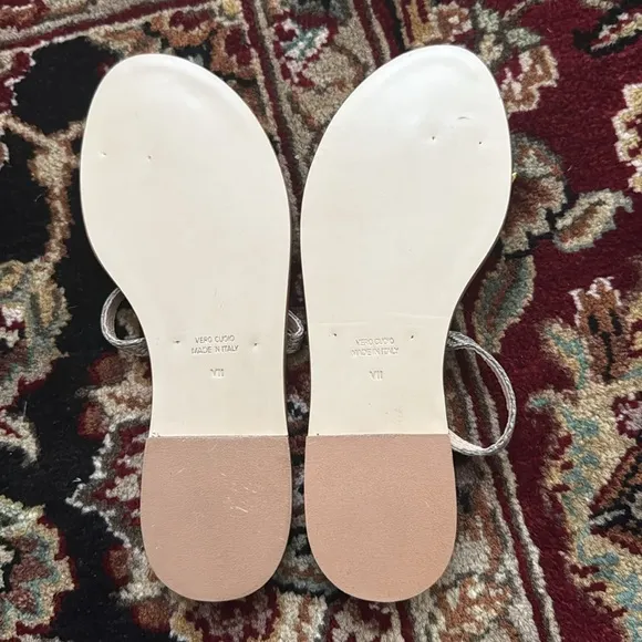Amanu Style 21 Kibera sandals NWOT