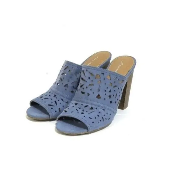 American Eagle Smokey Blue Suede Perforated Lattice Slip On Mules Sandals Womens