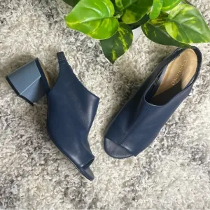 Anthropologie Carrano Kennedi Leather Chunky Heel Sandals in Blue Sz. 10