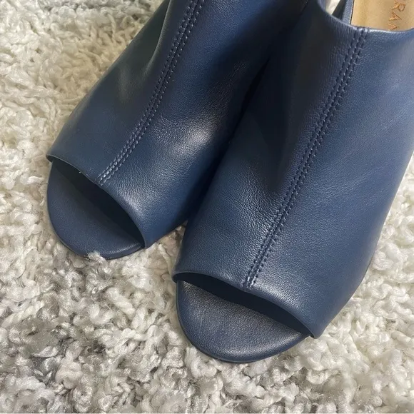 Anthropologie Carrano Kennedi Leather Chunky Heel Sandals in Blue Sz. 10