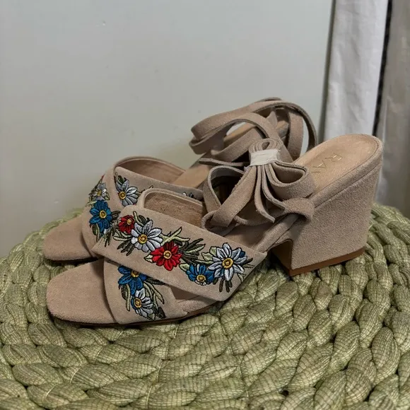 Anthropologie Raye Tan Suede Embroidered Floral Lace Up Heeled Sandals NWOB