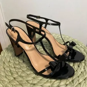 Anthropologie Vicenza Black Patent Leather Bow T-Strap Heel Sandals NWOB