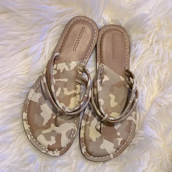 Anthropology Bernardo Tan Miami Two Tone Flip-Flop size 10W