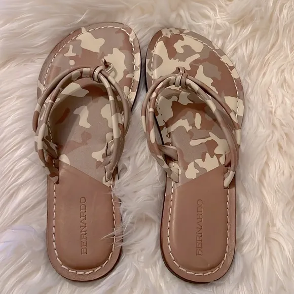 Anthropology Bernardo Tan Miami Two Tone Flip-Flop size 10W