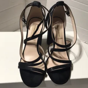 Antonio Melani rhinestone encrusted strappy block heel sandals. EUC