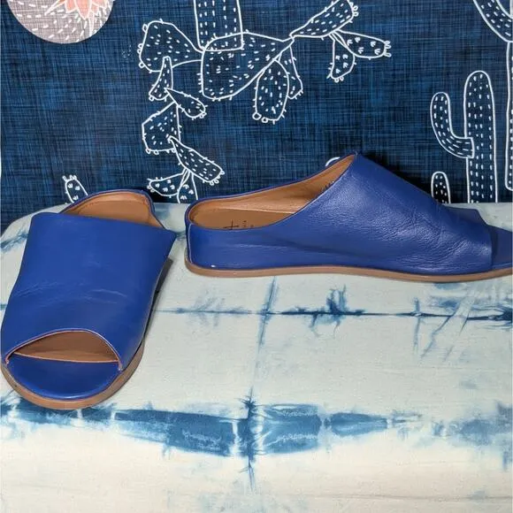 Aquatalia Nappa Leather Slip On Slide Shoe Sandals Royal Blue Women's Size 8