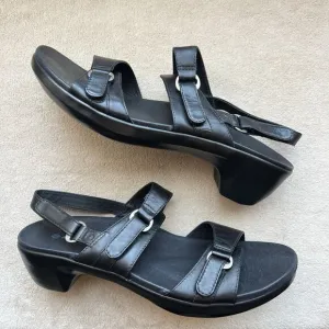Aravon Black Leather Orthopedic Sandals Women 10 B Slingback Wide Strap Comfort