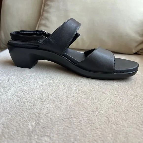 Aravon Black Leather Orthopedic Sandals Women 10 B Slingback Wide Strap Comfort