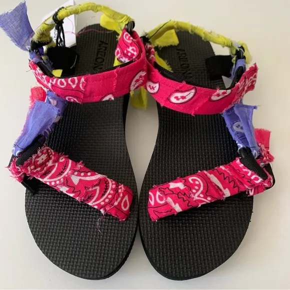 ARIZONA LOVE Trekky Bandana Knotted Sandals Sz 39/US9