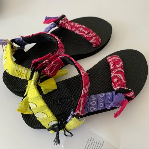ARIZONA LOVE Trekky Bandana Knotted Sandals Sz 39/US9