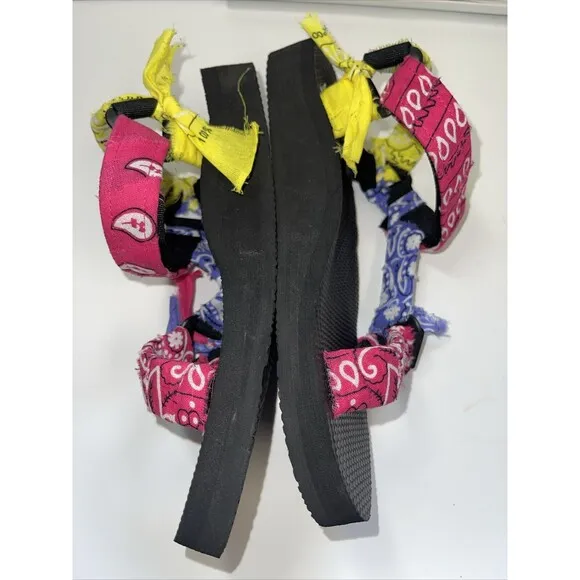Arizona Love Trekky Paisley Pink Purple Yellow Woven Bandanna Sandal Sz 38 New
