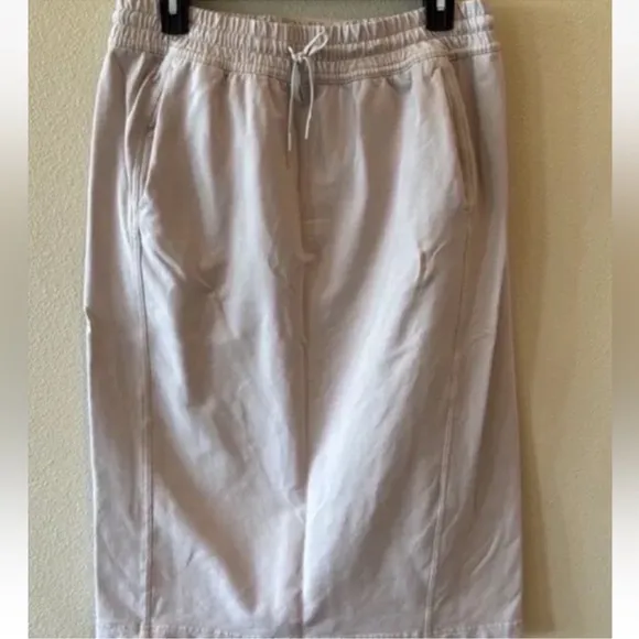 Athleta Retro Terry Midrise Skirt Medium Abalone Grey Tan